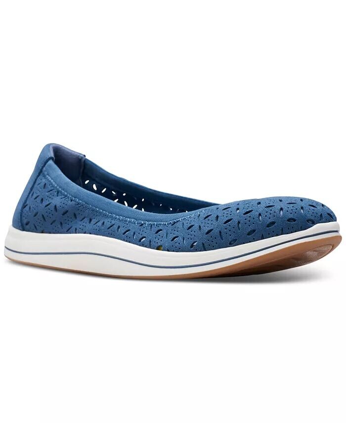 

Женские кроссовки Cloudsteppers Breeze Roam на плоской подошве с перфорацией Clarks, синий