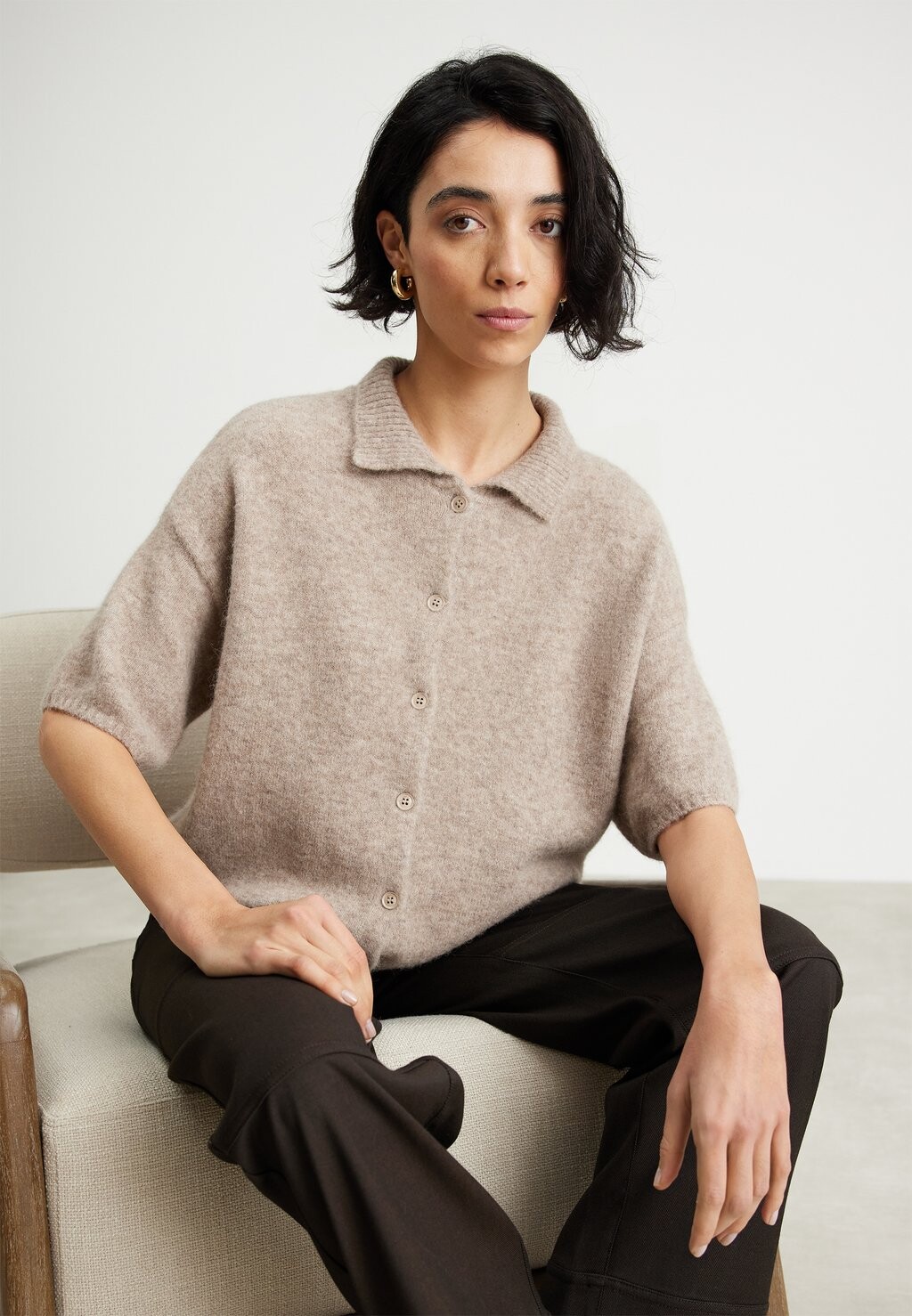 

Базовая футболка Alphagz Tee Cardigan Gestuz, цвет warm sand melange