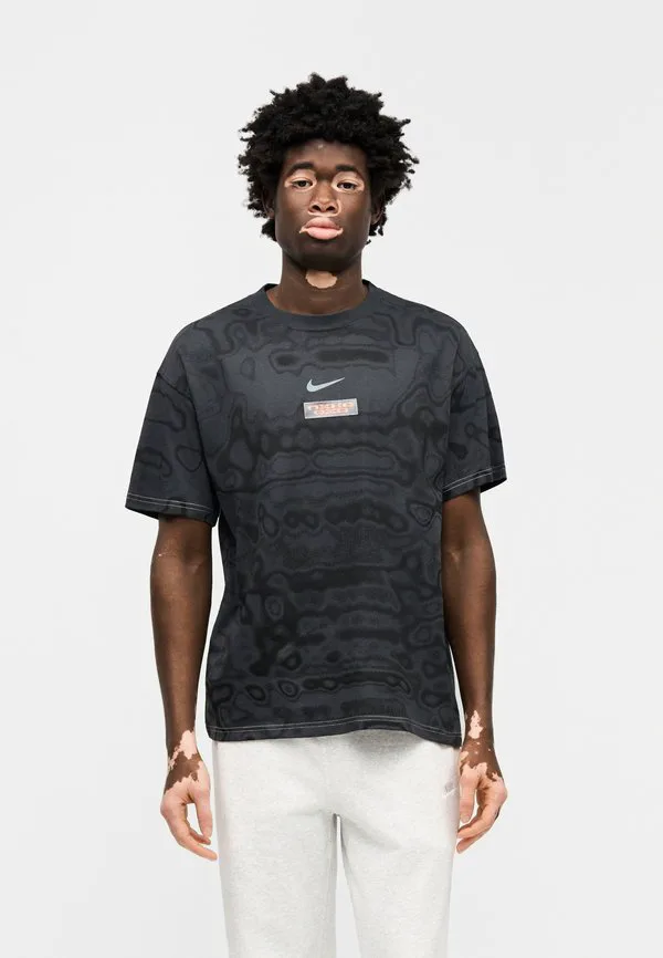 Футболка с принтом tee day Nike Sportswear, Smoke Grey — фото 4