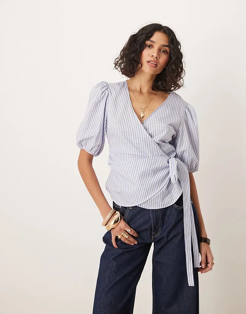 

Топ ASOS DESIGN с защипом и запахом в синюю полоску