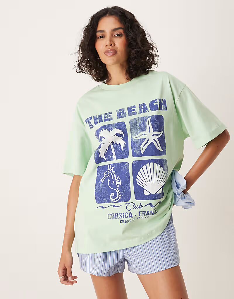 

Футболка свободного кроя ASOS DESIGN с пляжной графикой в ​​шалфейно-зеленом цвете