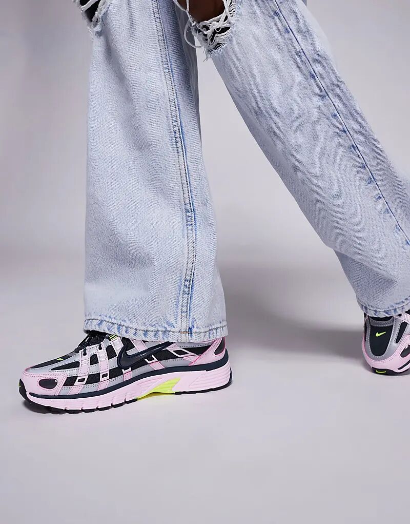 Кроссовки Nike P-6000 Unisex Utility черного и розового цветов — фото 3