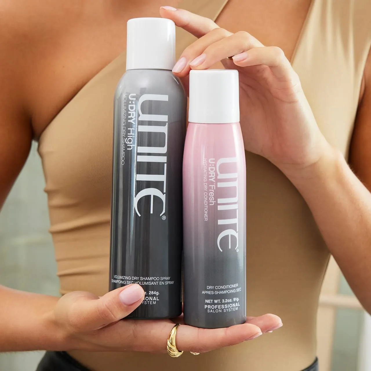 UNITE Hair - U:DRY Fresh - Сухой кондиционер-спрей без воды для восстановления влаги, смягчения и разглаживания волос между мытьями - Защита от УФ-излучения и термического воздействия - 3, 2 унции — фото 4