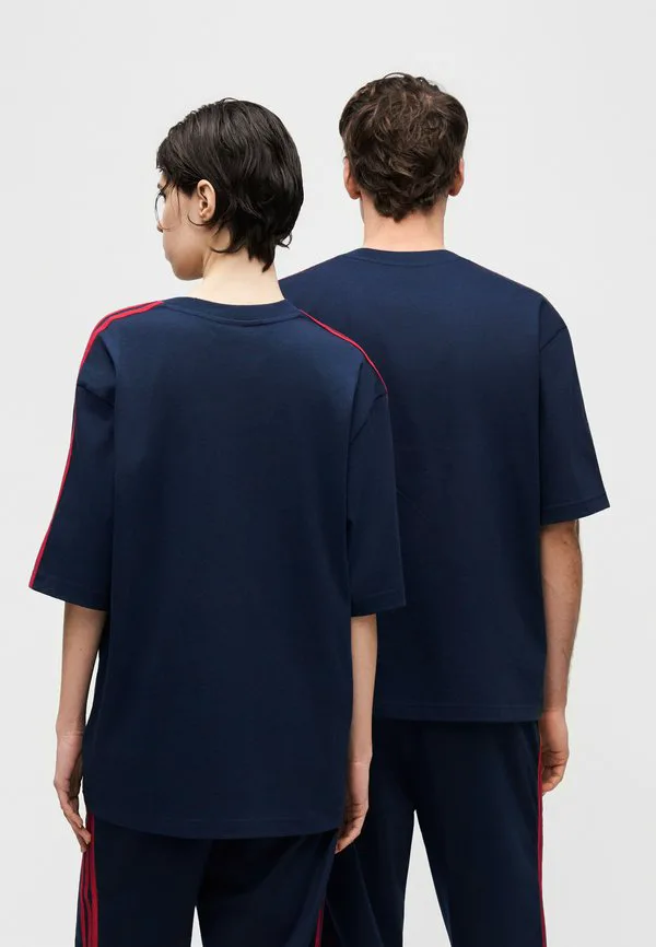 Футболка унисекс, базовая футболка Adidas Originals, Night Indigo/Better Scarlet — фото 4