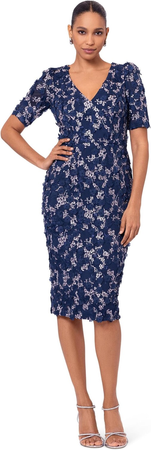 

Платье XSCAPE Midi 3D Embellished V-Neck Short Sleeve, цвет Navy/Blush