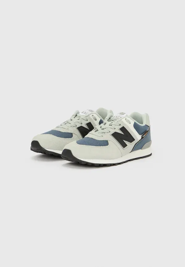 Кроссовки New Balance 574, серый/индиго — фото 2