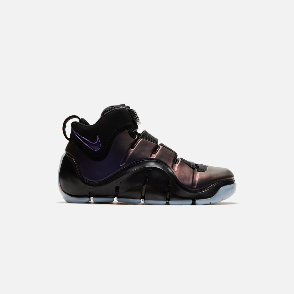 

Кроссовки Nike Zoom LeBron IV, цвет Black/Varsity Purple/Blue Tint