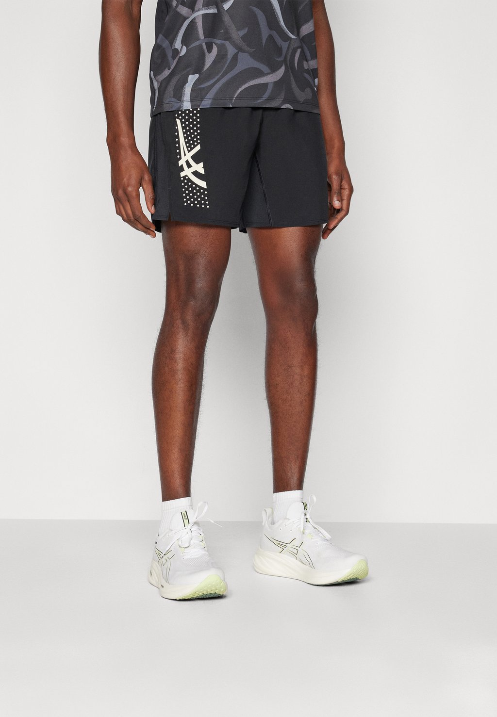 

Спортивные шорты ICON SHORT ASICS, черный