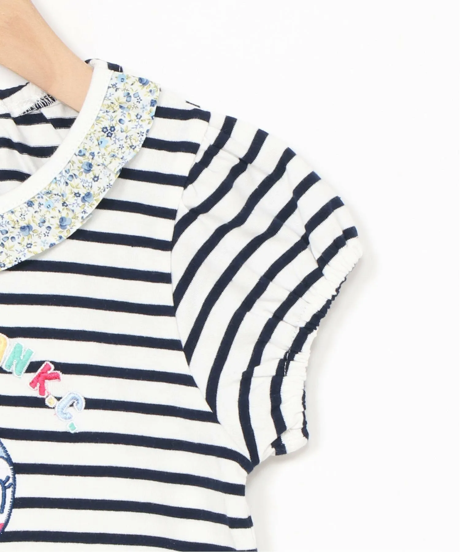 Футболка с аппликацией по краю и воротником-рюшами Anpanman Kids Collection, цвет Navy — фото 3
