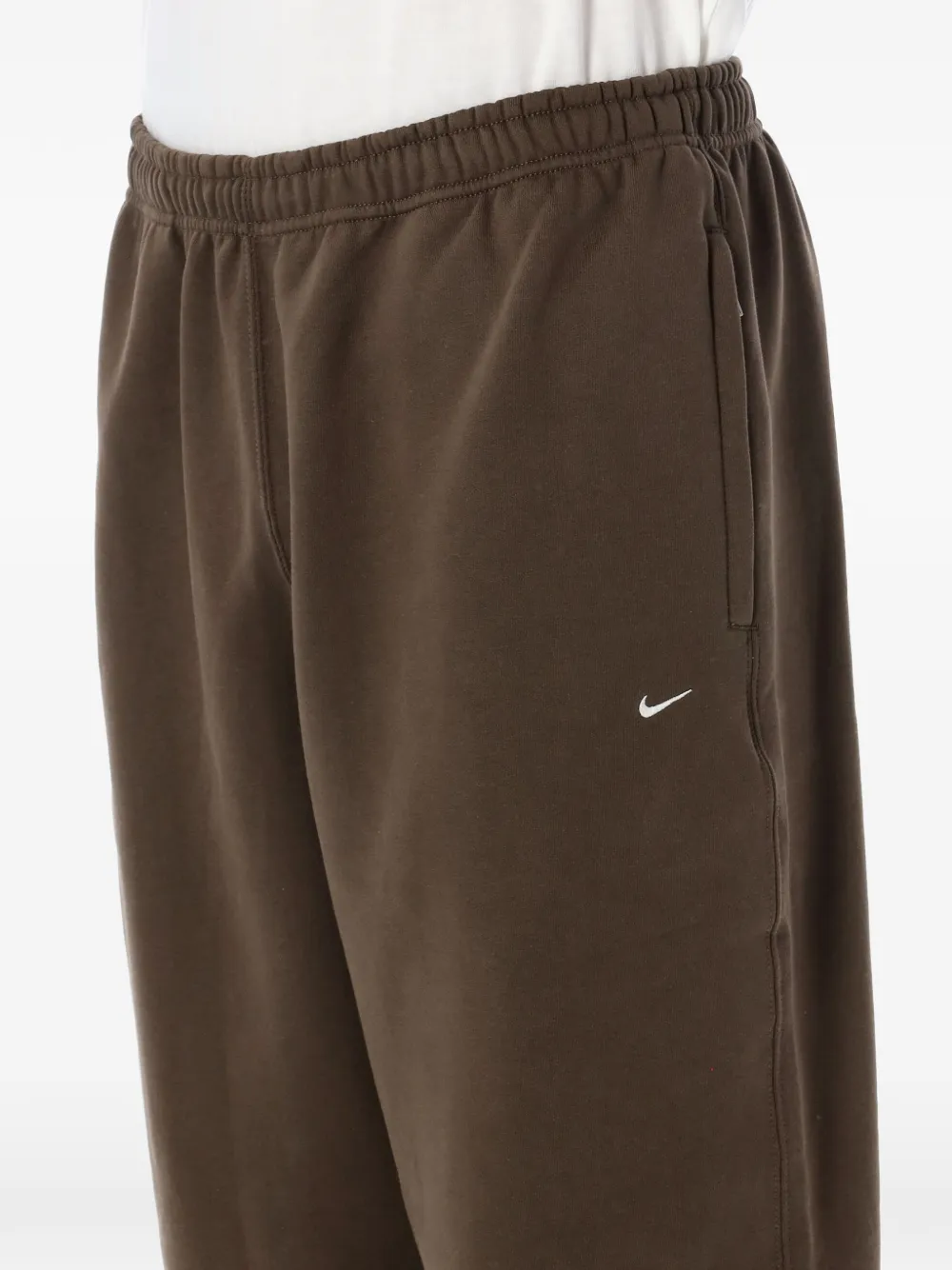 Тренировочные брюки Solo Swoosh Nike, коричневый — фото 3