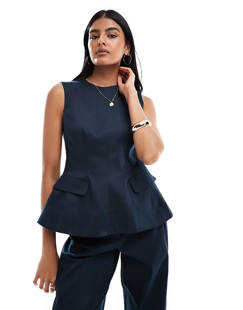 

Приталенный топ с баской и хлястиком ASOS DESIGN, темно-синий