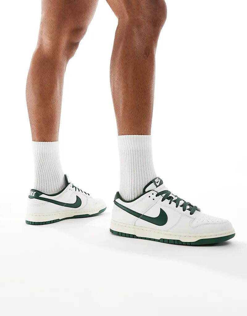 

Кроссовки Nike Dunk Low Retro в бежево-зеленом цвете