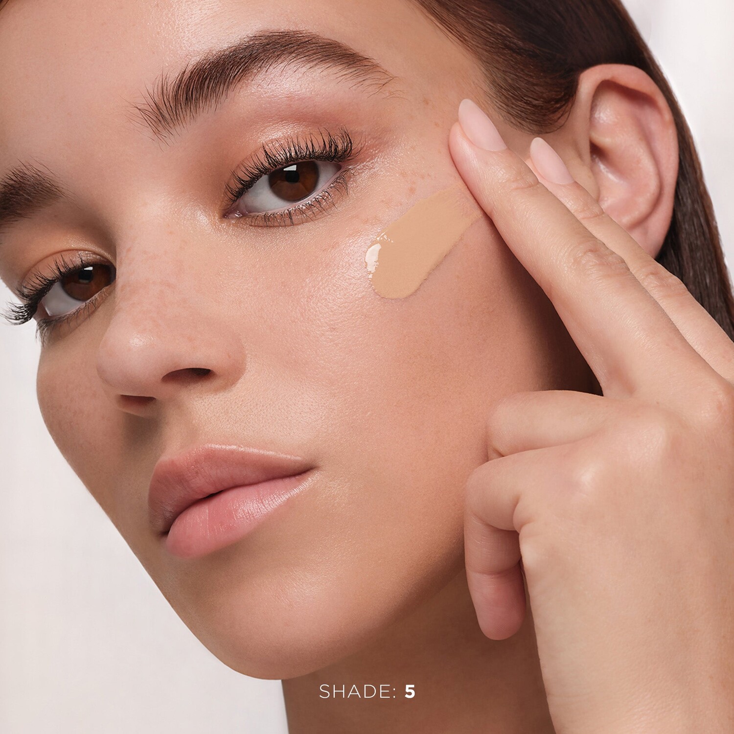 Увлажняющий тональный крем Hourglass Veil Hydrating Skin Tint, 5 — фото 4
