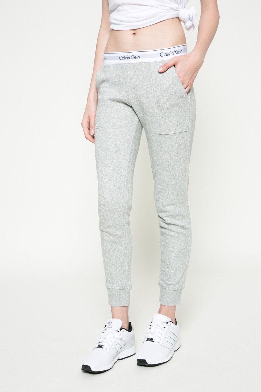 

Брюки Calvin Klein Jeans, серый