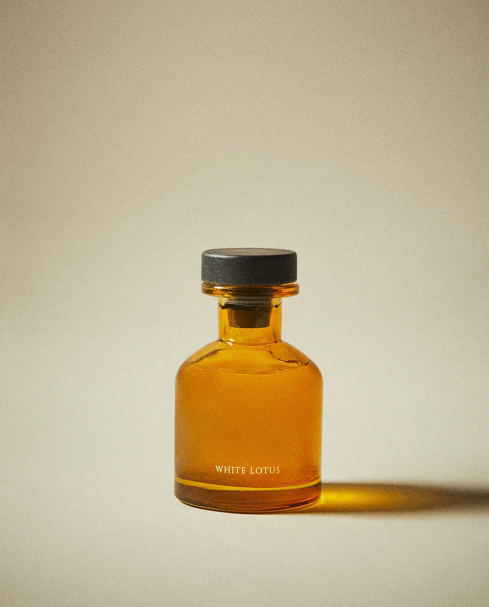 

(120 мл) диффузоры из язычка белого лотоса Zara Home, яркий красный