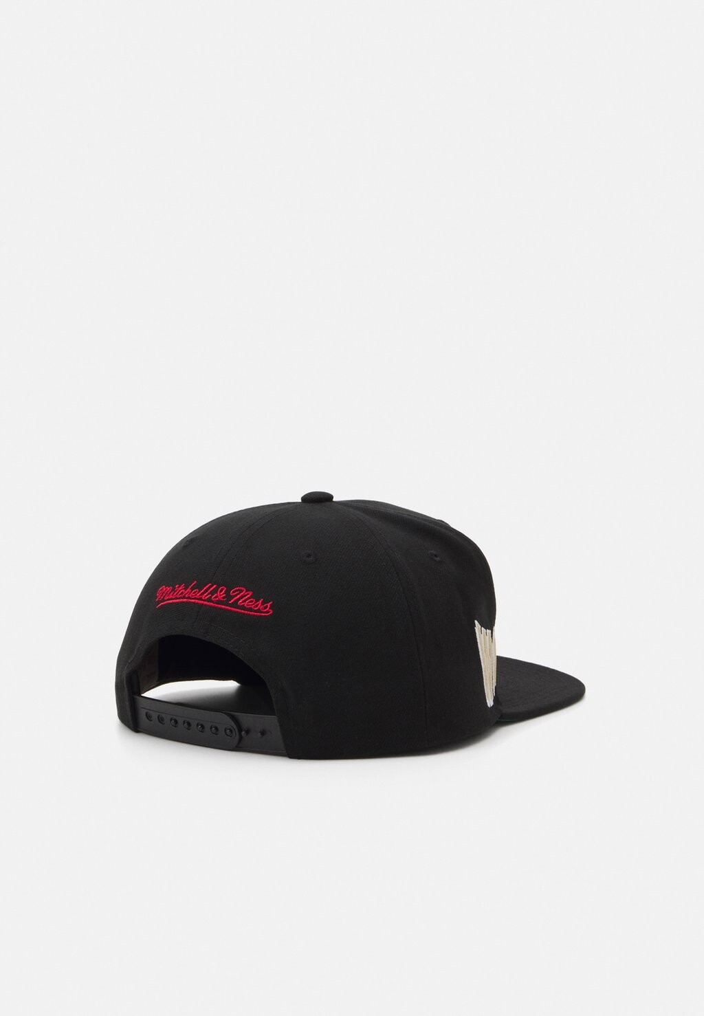 

Бейсболка NBA CHICAGO BULLS WORLD CHAMPS SNAPBACK Mitchell & Ness, черный