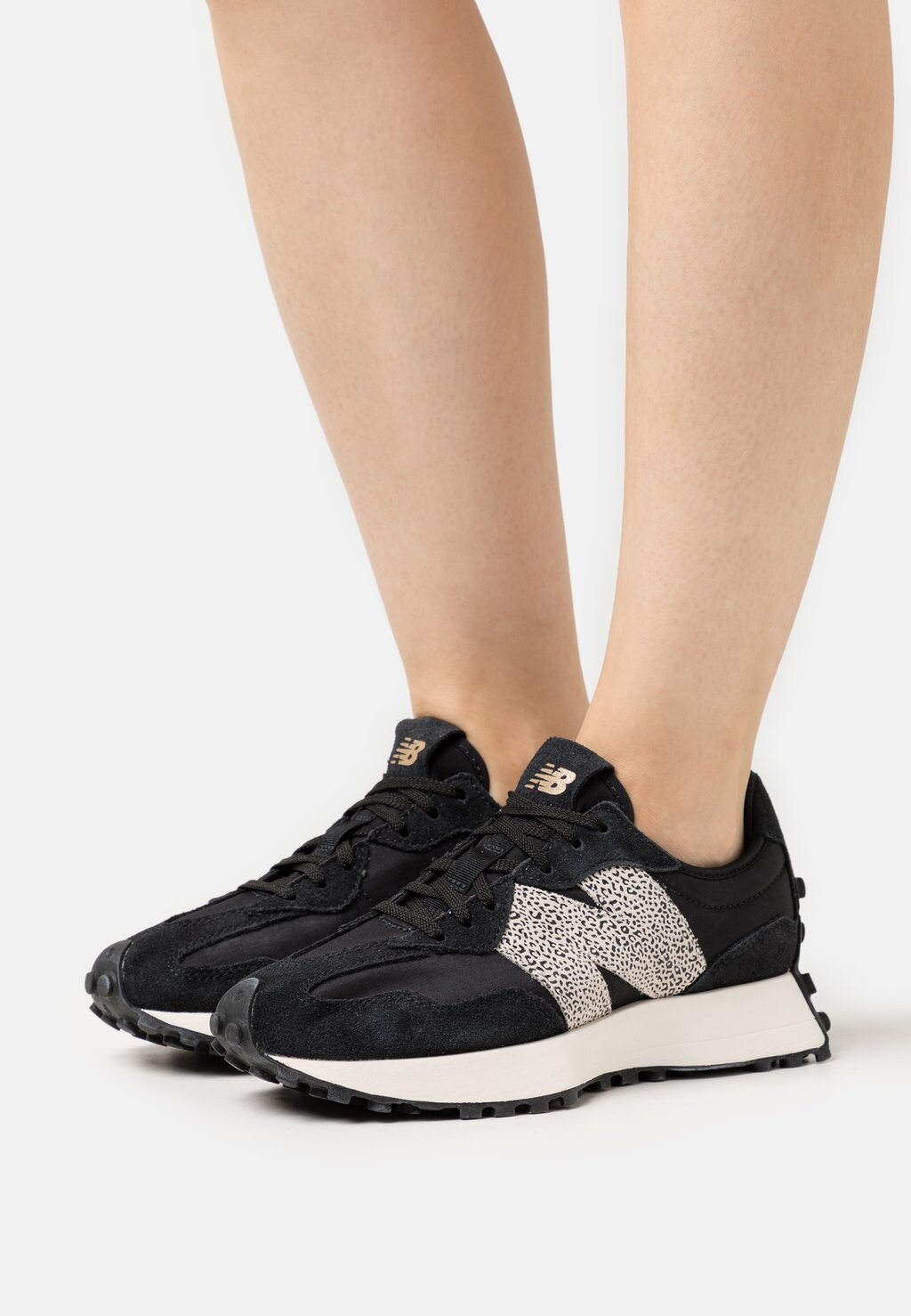 

Кроссовки New Balance, черный