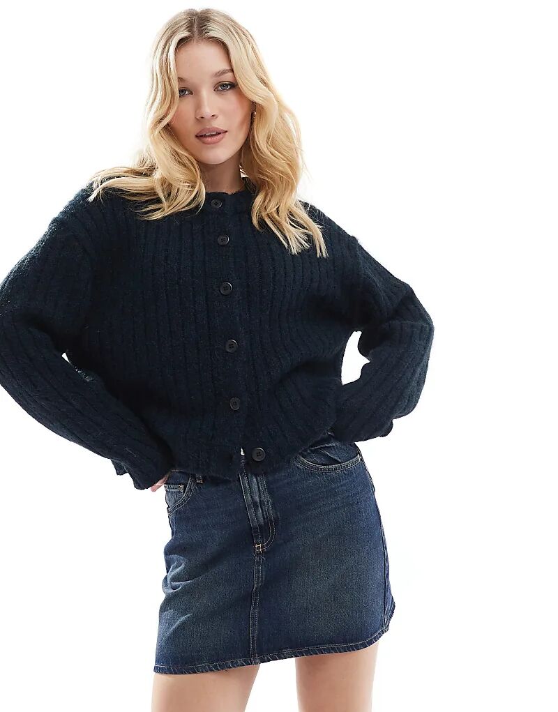 

Джинсовая мини-юбка зеленого оттенка ASOS DESIGN