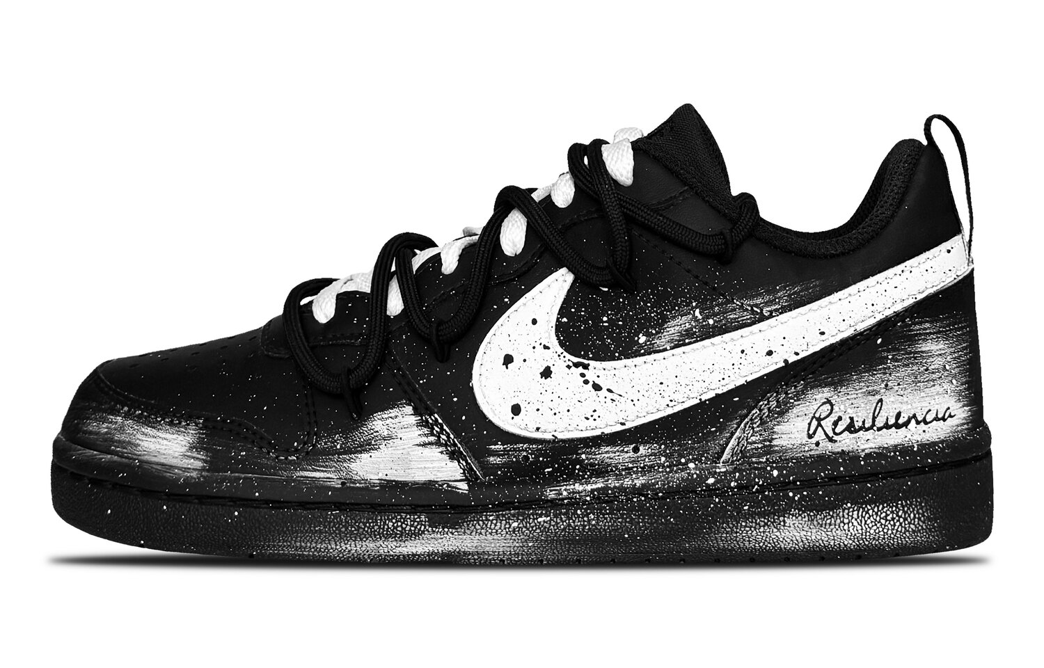 

Court Borough Whispers In The Ruins Low top детские скейтбординг кроссовки для подростков Nike, черный
