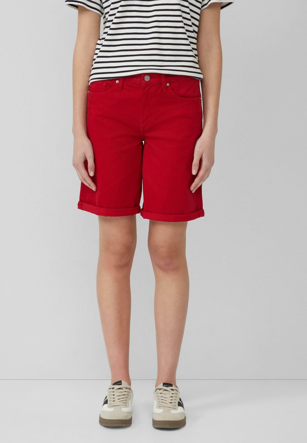 

Джинсовые шорты BERMUDA KAROLIN REGULAR FIT MID RISE s.Oliver, красный