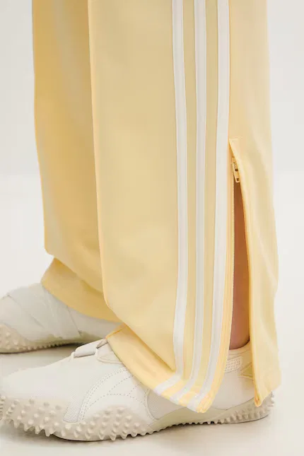 Спортивные штаны свободный крой Adidas Originals, желтый — фото 4