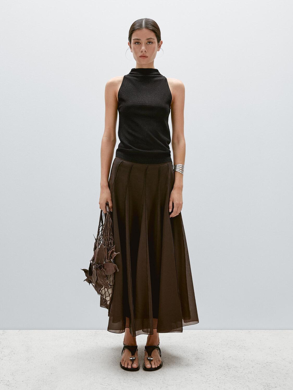 

Топ с металлическим эффектом и воротником-халтер Massimo Dutti, черный