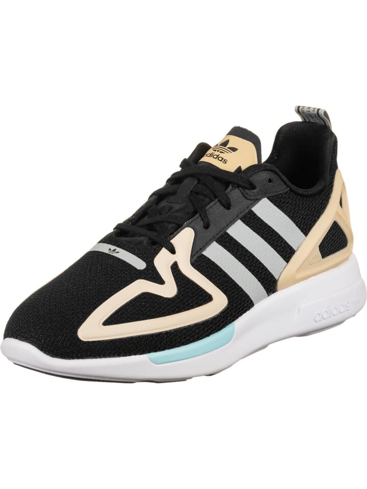 

Кроссовки на шнуровке adidas, цвет core black