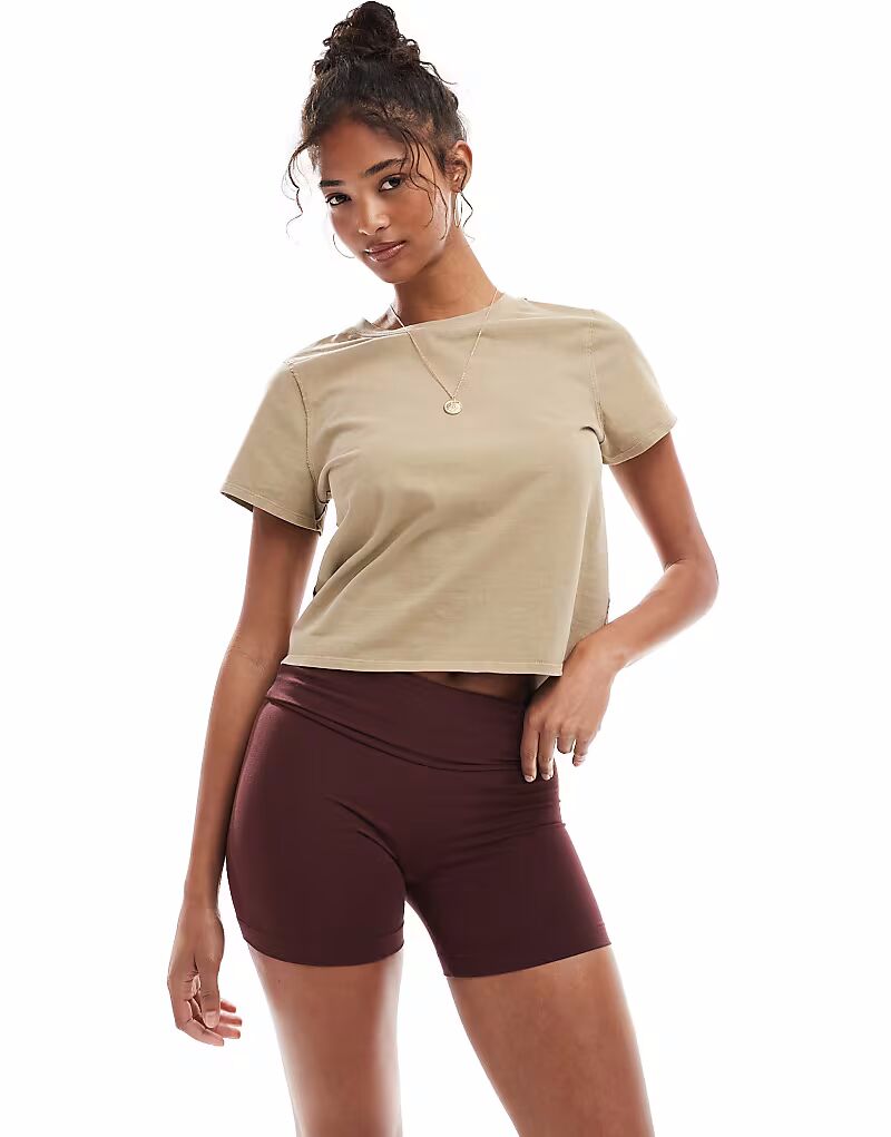 

Miss Selfridge шорты с отворотом в шоколадном цвете