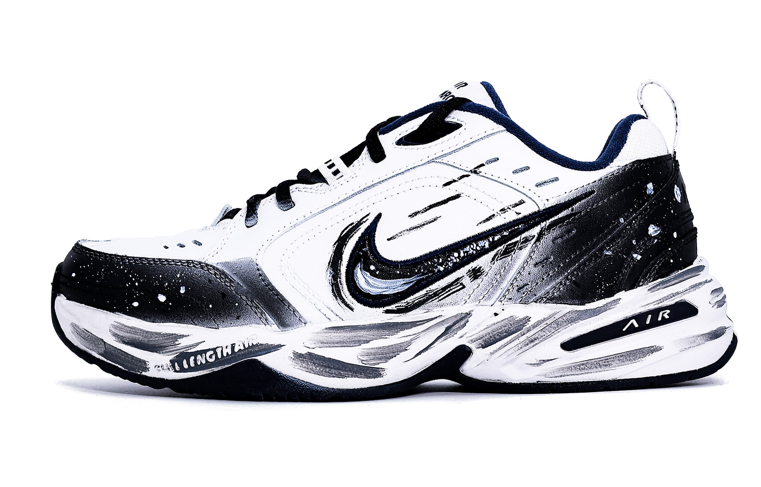 

Air Monarch 4 низкие массивные кроссовки unisex Nike, черный/белый