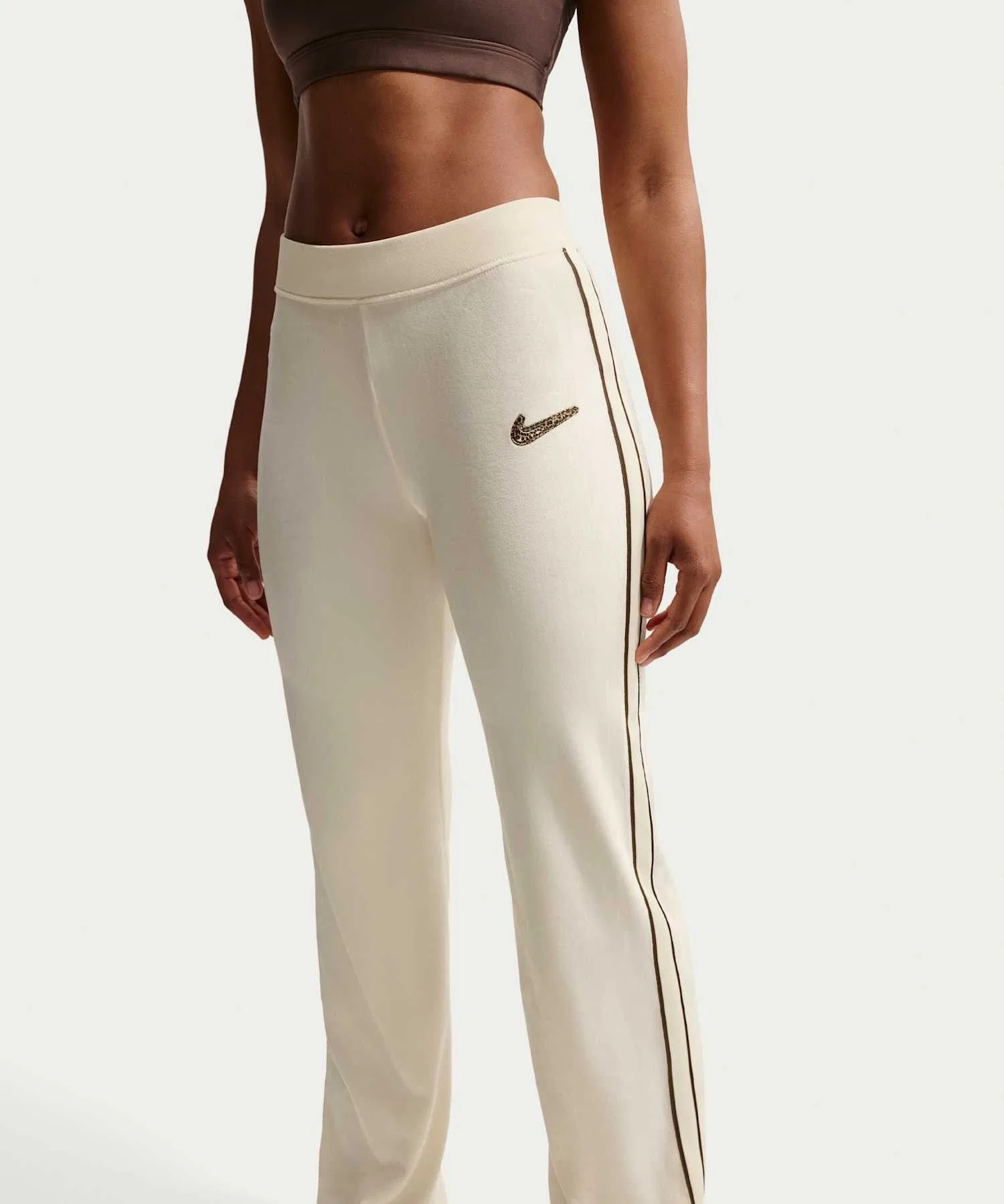 Женские велюровые брюки NIKE Sportswear Coconut Milk