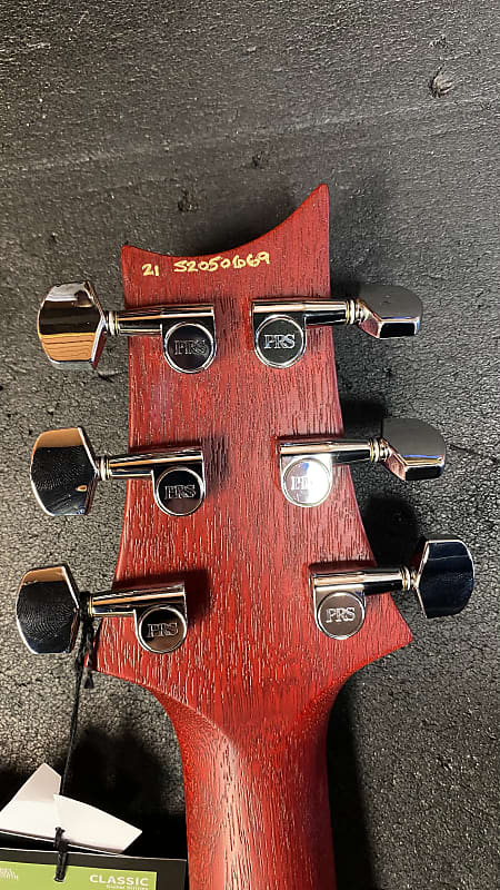 

Электрогитара PRS S2 Standard 22 Satin Electric Guitar in Vintage Cherry 2021