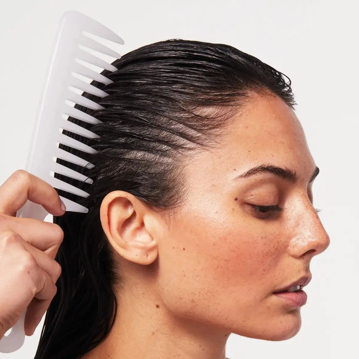 Расческа Paul Mitchell Detangler Comb с широкими зубьями распутывает влажные и сухие волосы. Гуава розовый - длина 24,4 см (1 шт.), Guava Pink- 9.62 in.Length (Pack of 1) — фото 3