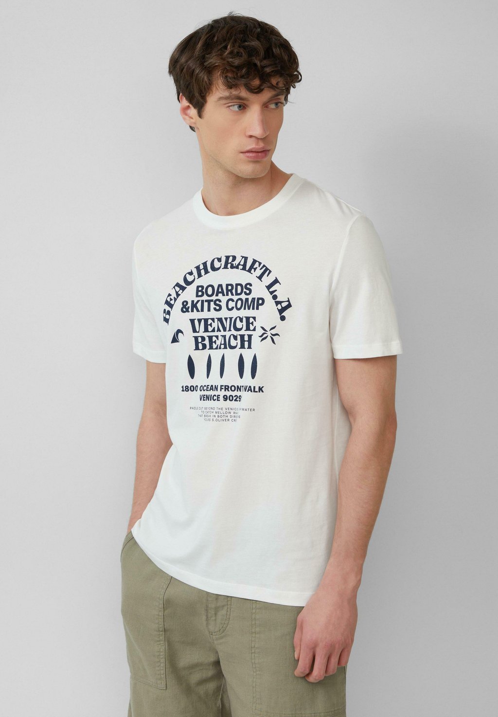 

Футболка с принтом MIT CREWNECK UND ARTWORK s.Oliver, белый