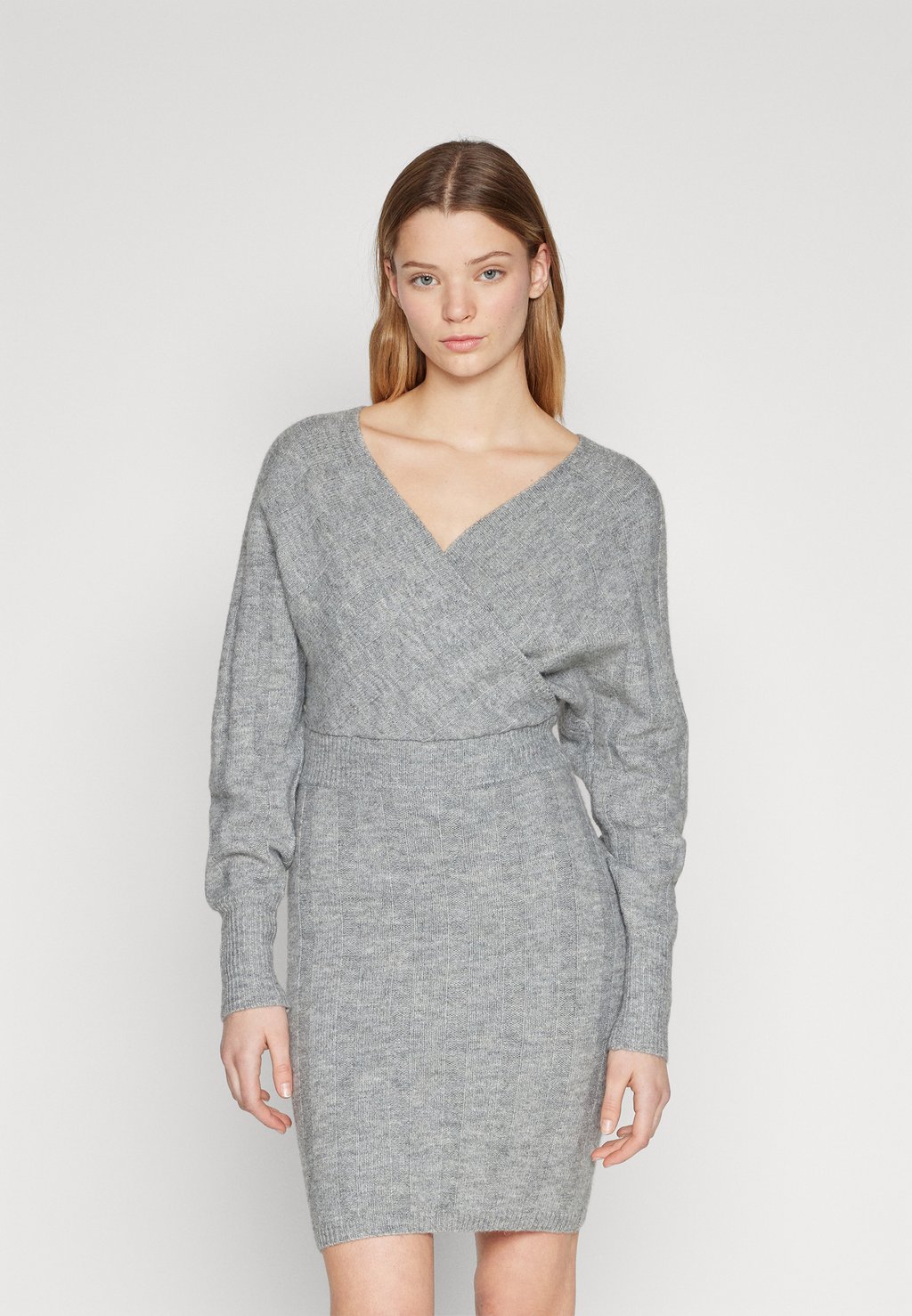 

Трикотажное платье Wide Batwig Sleeves Mini Bodycon Dress Even&Odd, цвет mottled grey