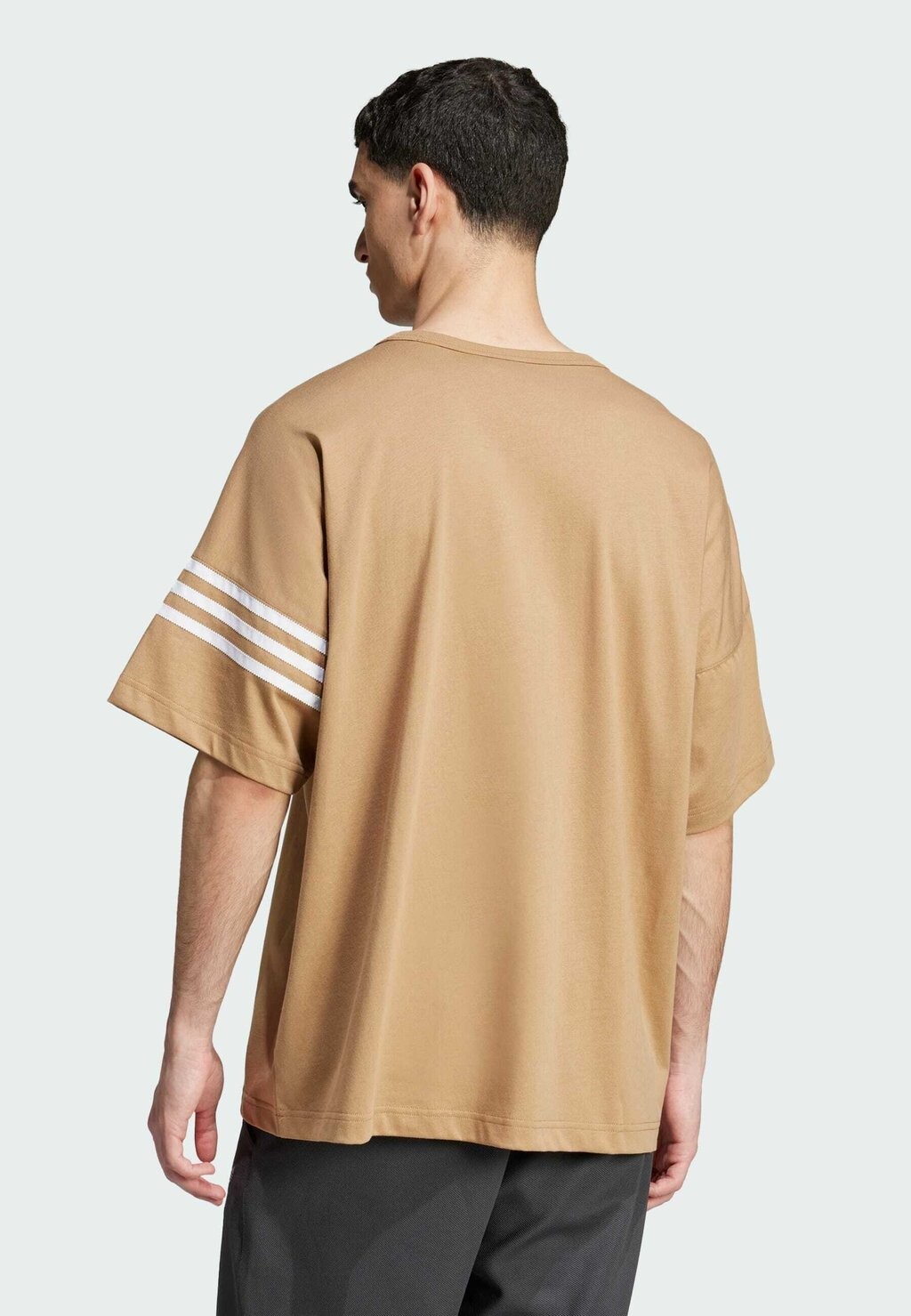 

Футболка с принтом NEU TEE adidas Originals, коричневый