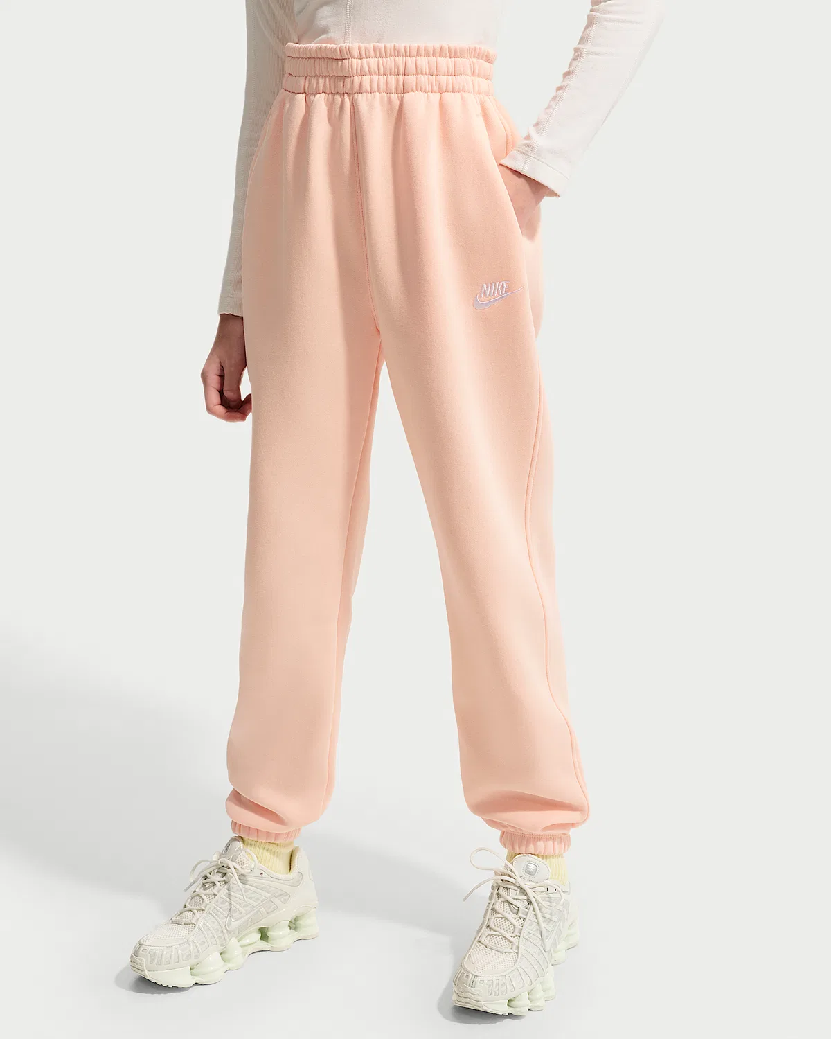 Детские свободные штаны Nike Sportswear Club Fleece, Arctic Orange/Arctic Orange/White — фото 2