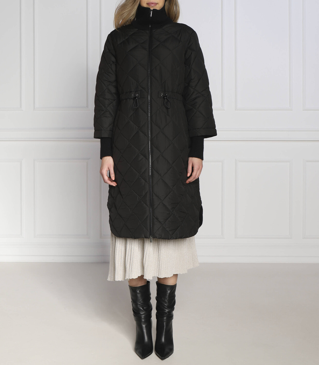 

Куртка Peserico Regular Fit, черный