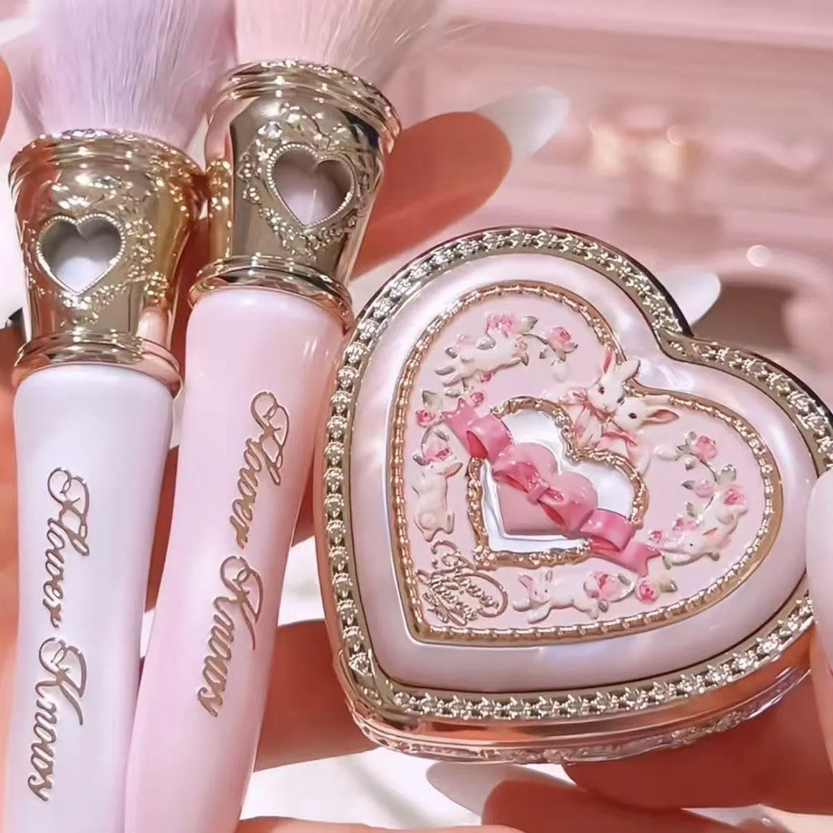 Кисть для румян Flower Knows Bunny Garden Blush Brush (C01) Huazxiaod, C01 — фото 3