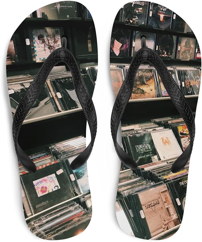 

Вьетнамки 1980-х CD Store - Винтажные вьетнамки с логотипом музыкального магазина CD для мужчин и женщин, для пляжа, бассейна и душа Dressed Up Mule, белый