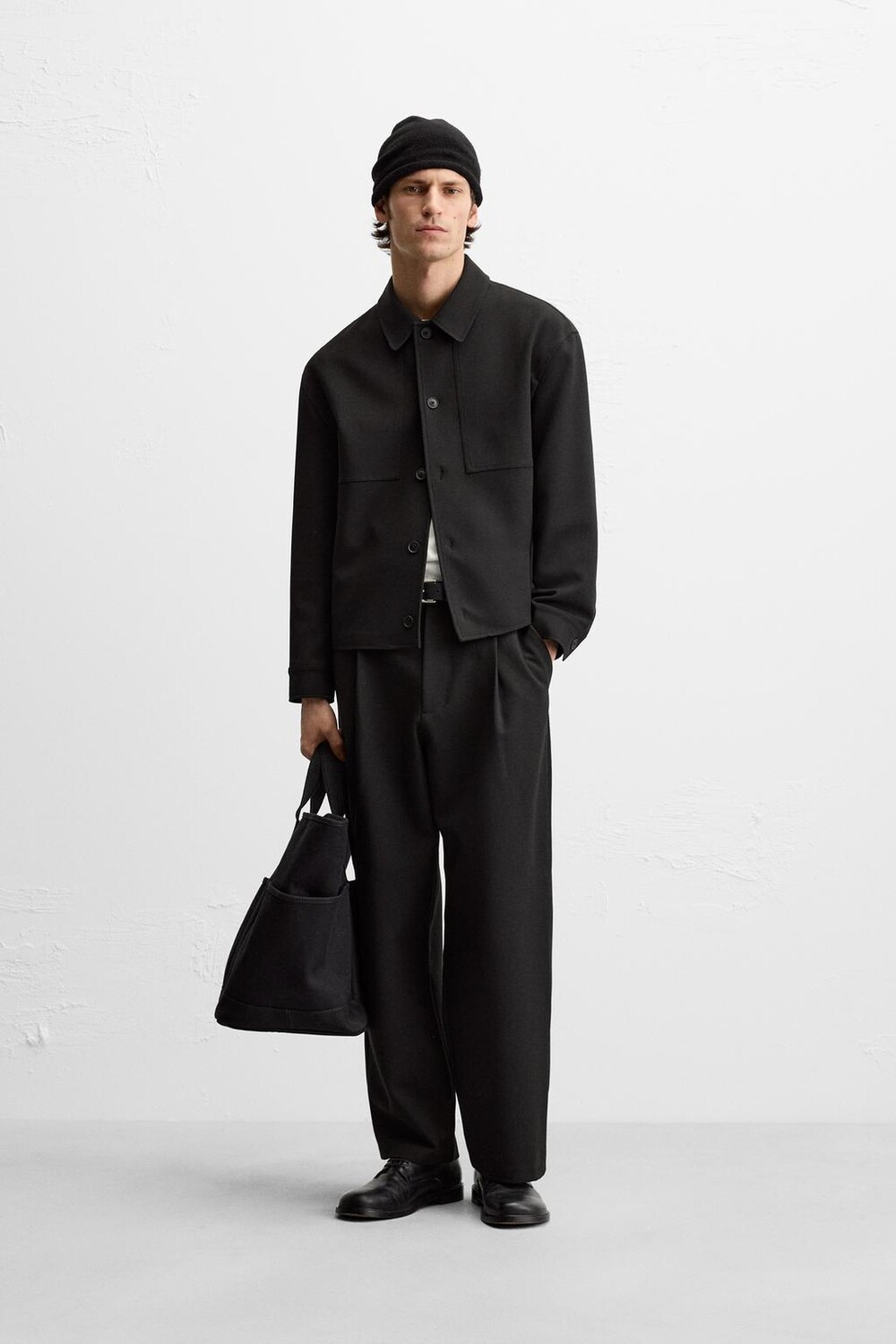 

Брюки balloon fit со складками ZARA, черный