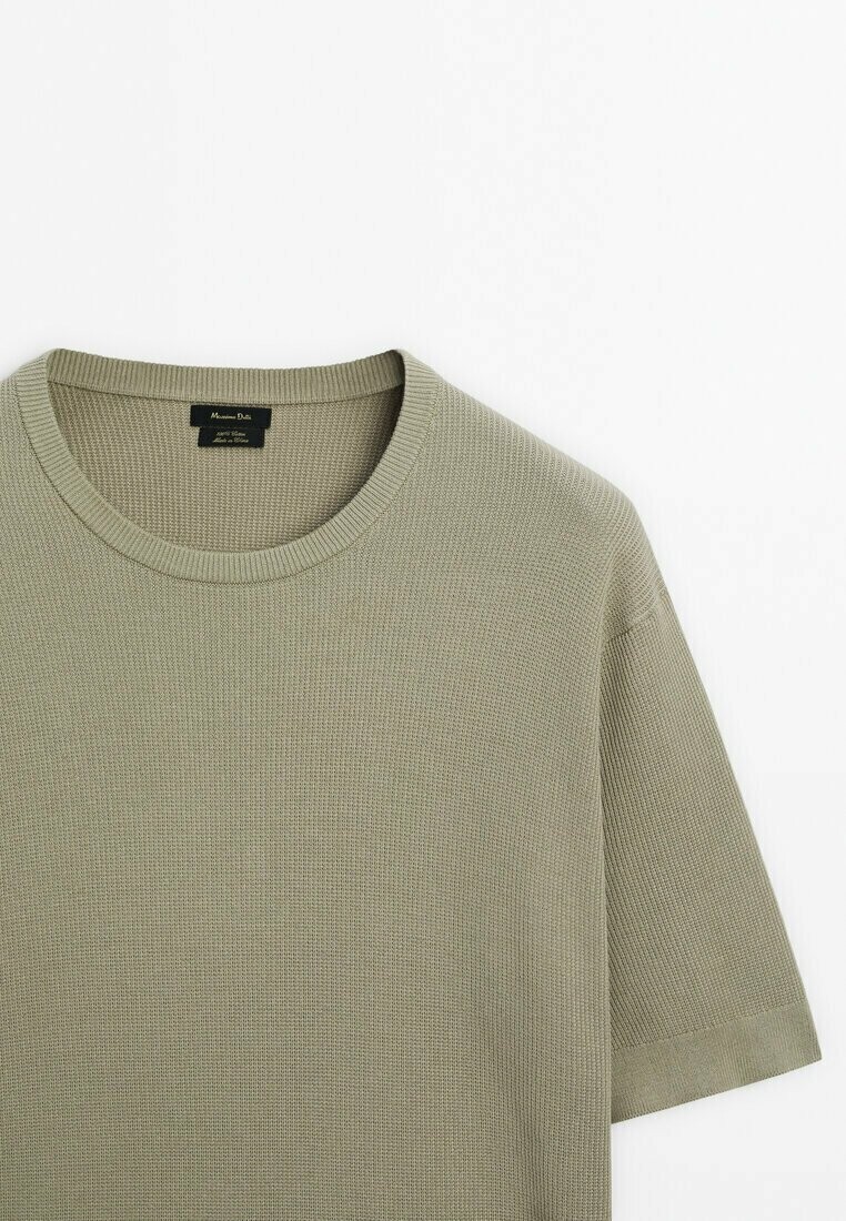 

Базовая футболка WITH SHORT SLEEVES Massimo Dutti, светло-коричневый
