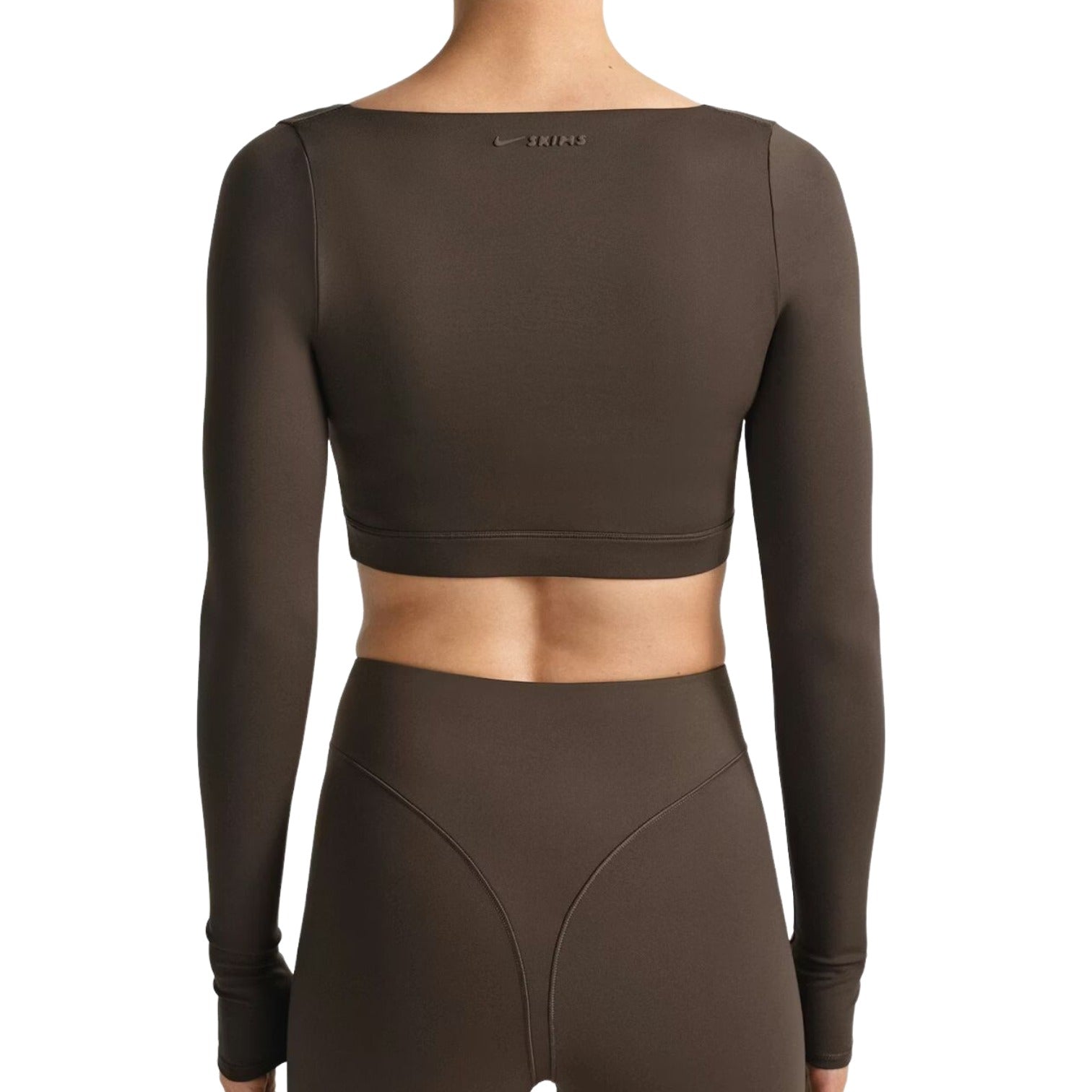 (WMNS) Nike x SKIMS Матовый укороченный топ с длинными рукавами и запахом, цвет «Темная сепия» — фото 3