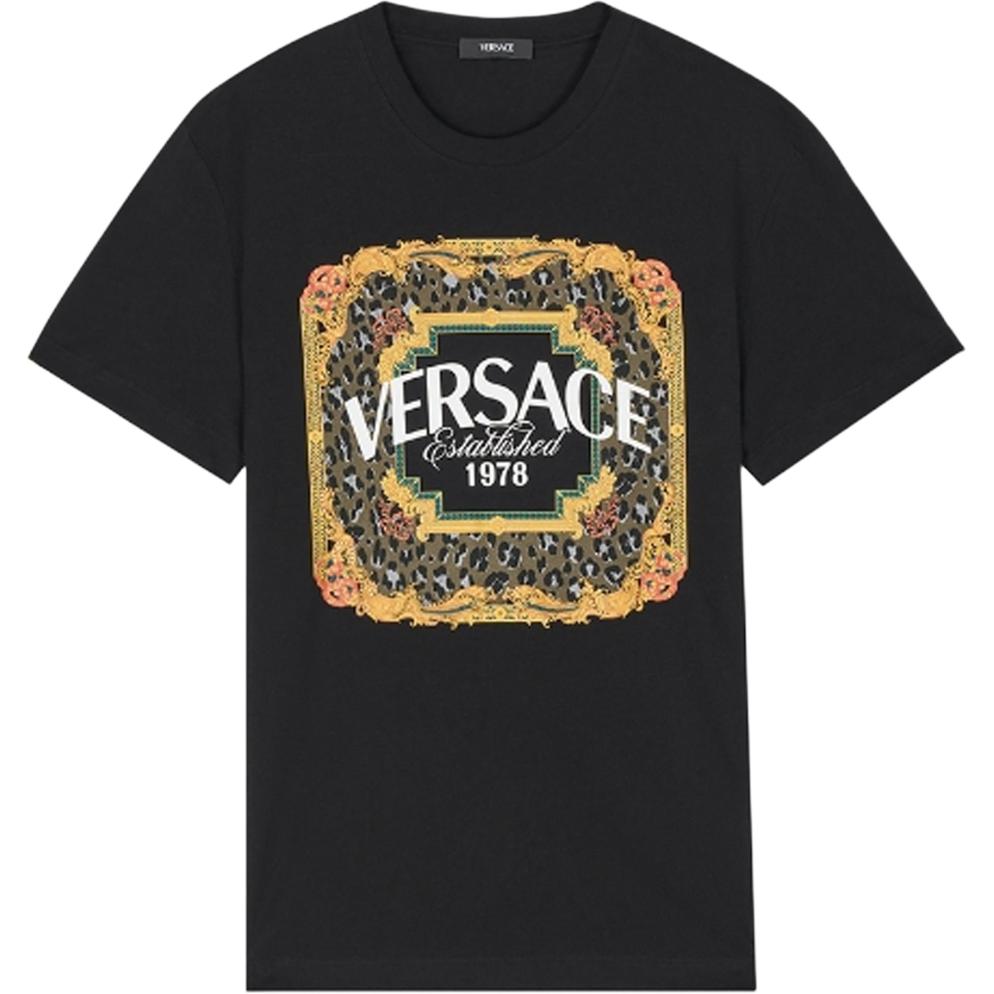 

Versace Мужская черная футболка с круглым вырезом, умеренно прямой крой, Черный, Versace Мужская черная футболка с круглым вырезом, умеренно прямой крой