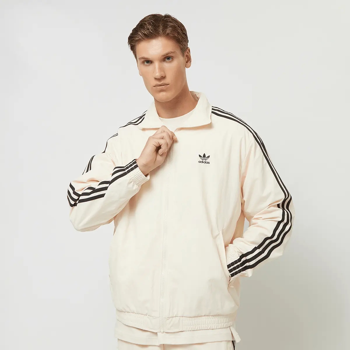 

Куртка adidas Originals Woven Firebird TT, бежевый