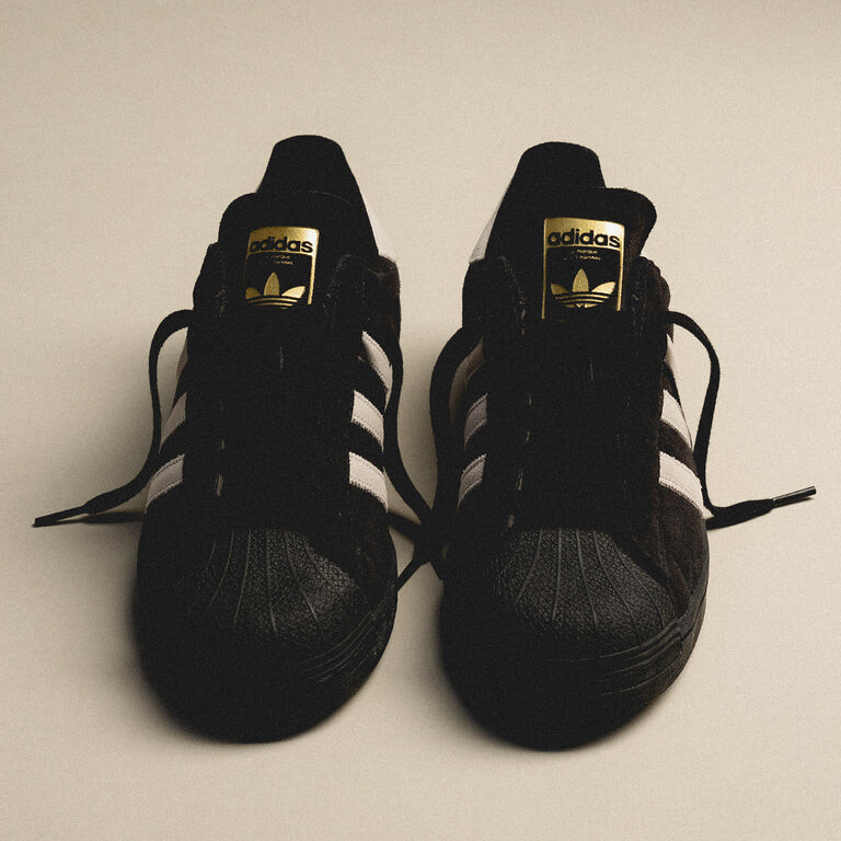 

Кроссовки Superstar W Adidas, черный