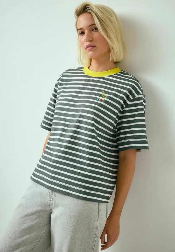 

Футболка с коротким рукавом и графическим принтом на вырезе горловины Next, Grey White Stripe, Белый, Футболка с коротким рукавом и графическим принтом на вырезе горловины Next, Grey White Stripe