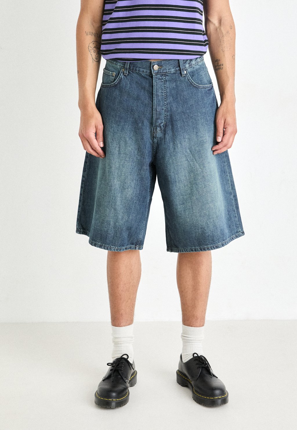 

Джинсовые шорты ASTRO LOOSE BAGGY Weekday, синий
