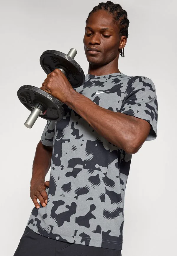 Спортивная футболка hyverse Nike Performance, Smoke Grey/Black/White — фото 4