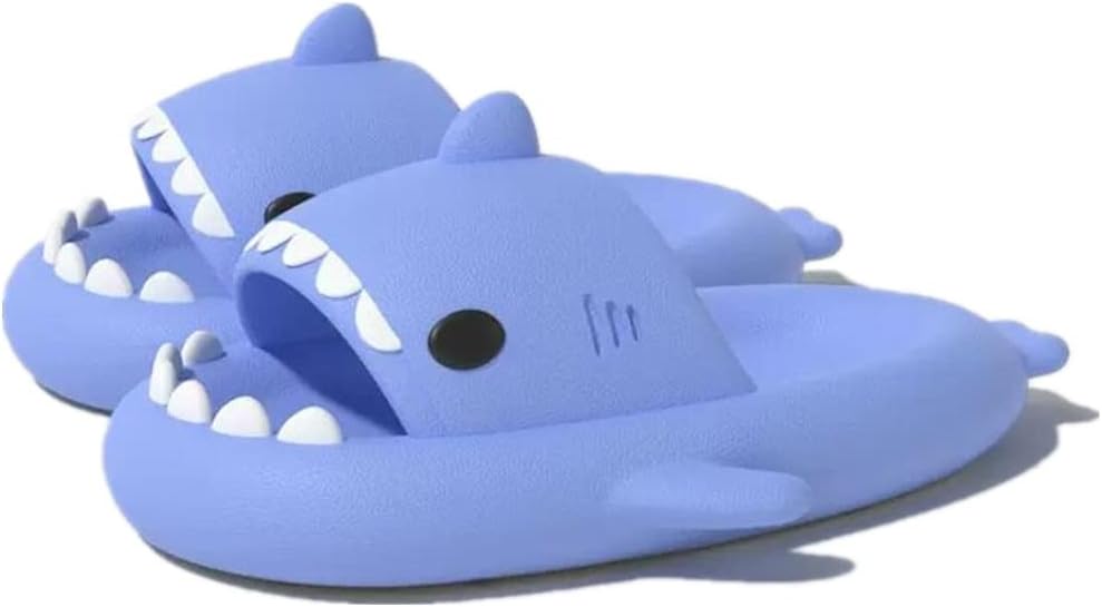

Милые тапочки с градиентным рисунком в виде акулы, пляжная обувь с мягкой подошвой 4 см, летние тапочки-акулы для женщин и мужчин, из ЭВА, нескользящие, для ванной комнаты, для дома и улицы Kaitesi, светло-голубой