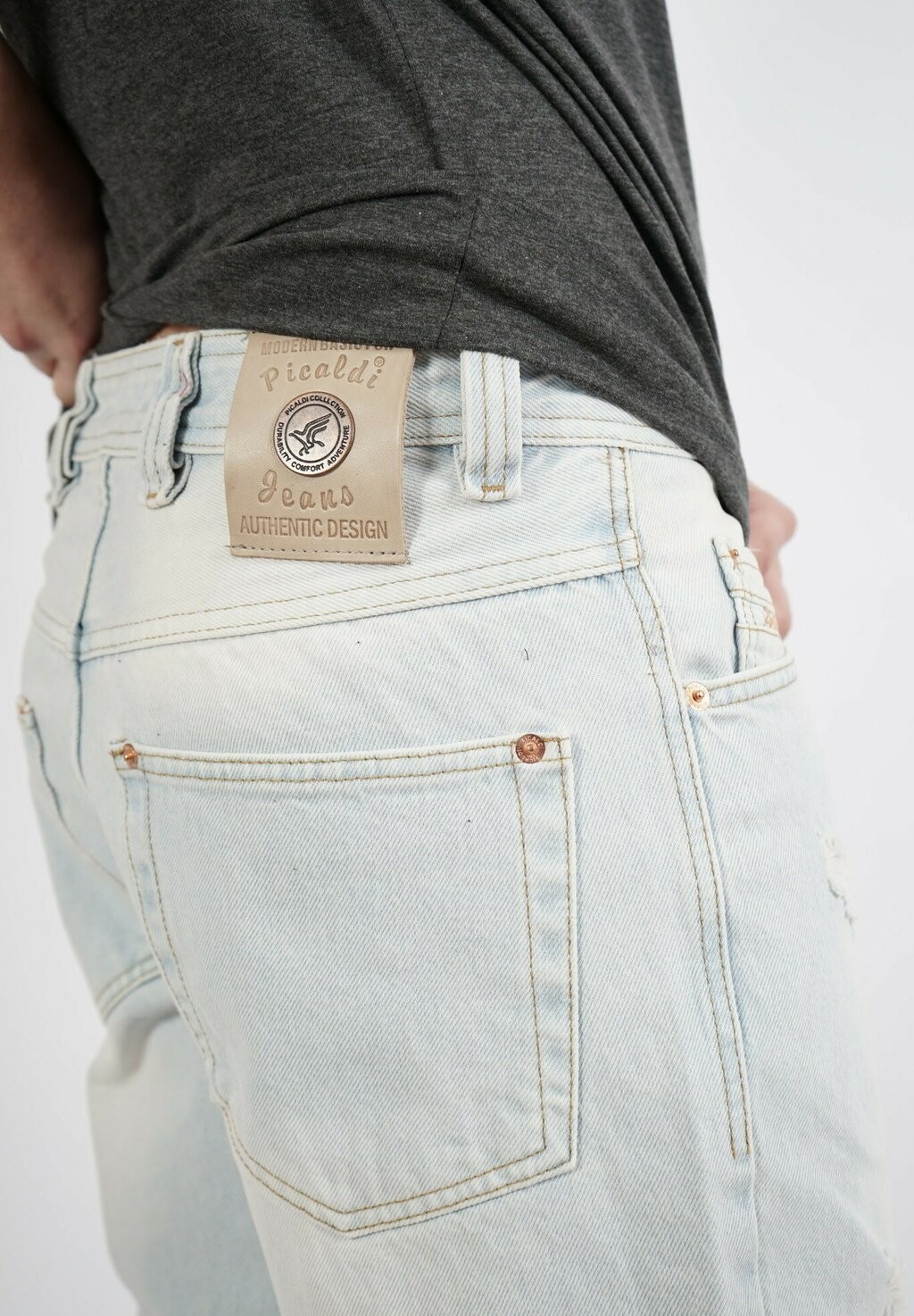 

Джинсы свободного кроя ZICCO JEANS 472-TORN Picaldi, цвет White Denim